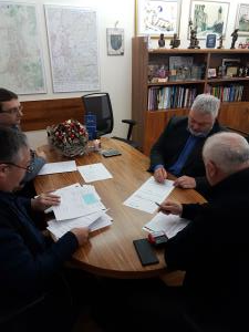 Podpis pogodbe v Uradu župana1